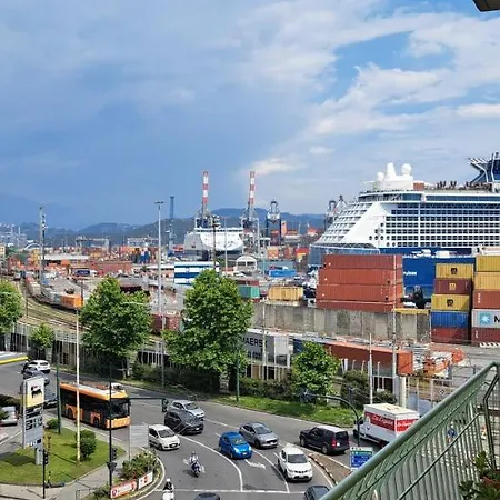Waterfront 公寓 *